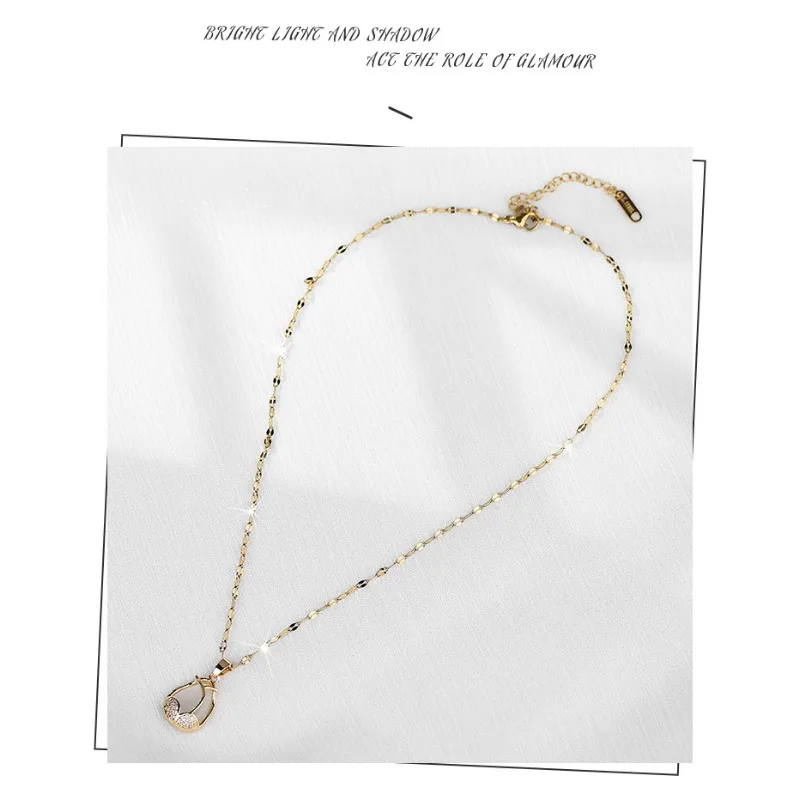 

2025 brand-new titanium steel tulip necklace, women's cat-eye pendant, fashionable and versatile, elegant collarbone chain