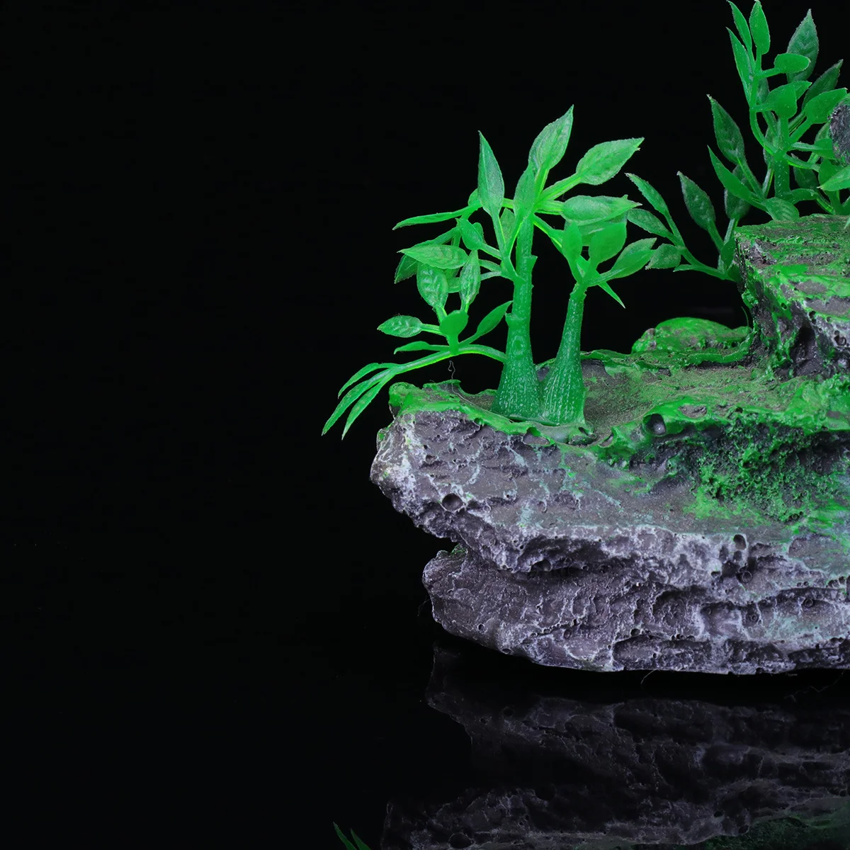 

Artificial Hill Decoration Realistic Resin Aquarium Ornament Fish Tank Landscaping Fake Hill Durable Safe Landscaping Plants