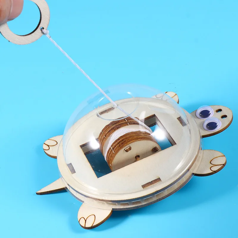 Handgemaakte technologie voor kinderen Kleine productie Kleine uitvinding Trekdraad Schildpad Natuurkunde Kleine experimentset Educatieve Teachi