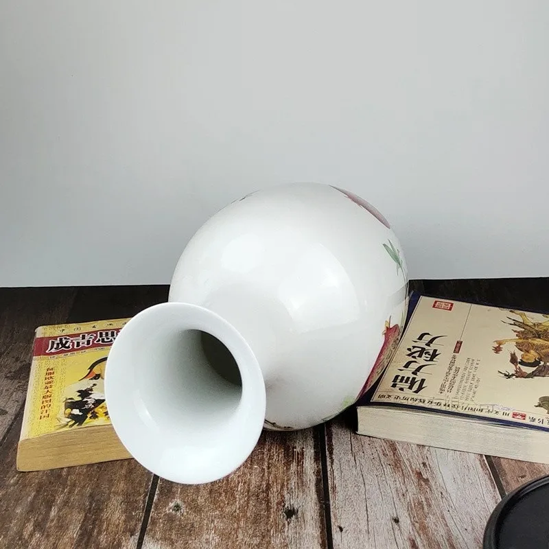 Jingdezhen hand-painted ceramic vase ornament, living room smile is always open, pomegranate Duozi Duofu exquisite vase decorati