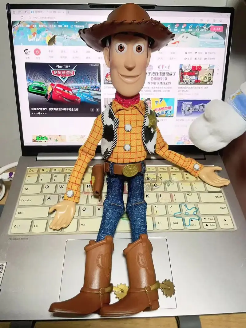 뜨거운 40cm 디즈니 픽사 토이 스토리 우디 액션 피규어 영어 영화 사운드 캐릭터 인형 천 카우보이 어린이를위한 생일 선물