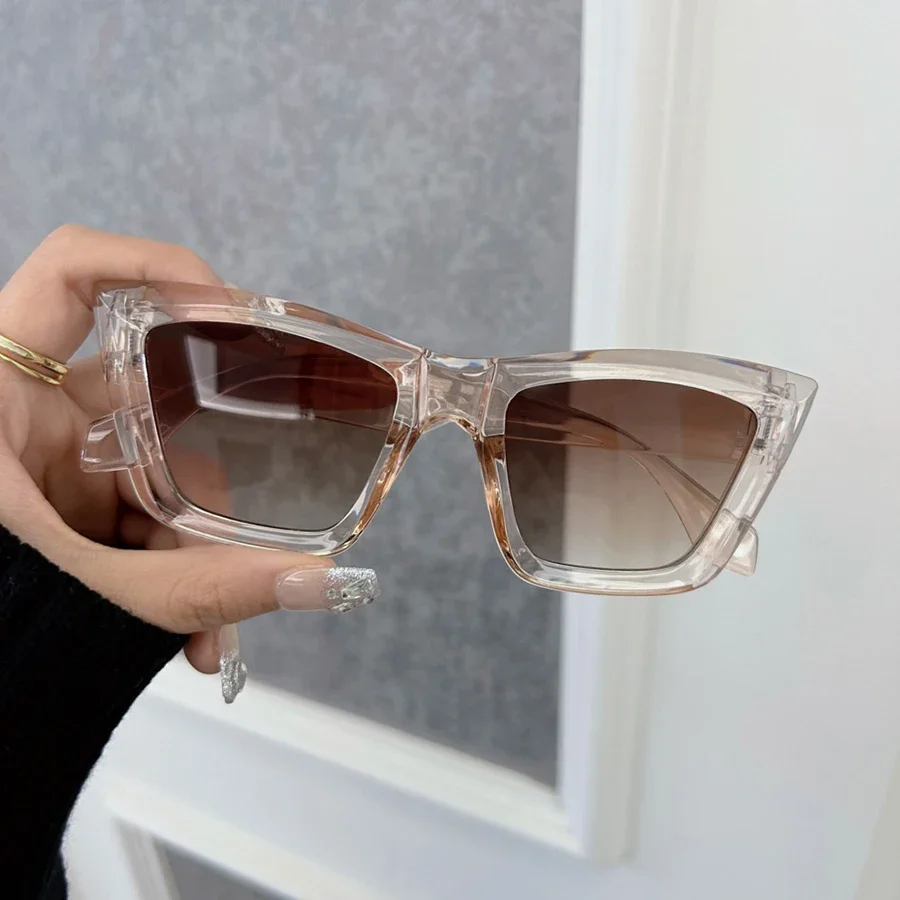 Π‘ΠΎΠ»Π½ΡΠ΅Π·Π°ΡΠΈΡΠ½ΡΠ΅ ΠΎΡΠΊΠΈ Π² ΡΠ΅ΡΡΠΎ-ΡΡΠΈΠ»Π΅ Π΄Π»Ρ ΠΌΡΠΆΡΠΈΠ½ ΠΈ ΠΆΠ΅Π½ΡΠΈΠ½, Π·Π΅ΡΠΊΠ°Π»ΡΠ½ΡΠ΅ ΠΌΠΎΠ΄Π½ΡΠ΅, ΠΊΠ²Π°Π΄ΡΠ°ΡΠ½ΠΎΠΉ ΡΠΎΡΠΌΡ, Π² Π²ΠΈΠ½ΡΠ°ΠΆΠ½ΠΎΠΌ ΡΡΠΈΠ»Π΅, Π² ΡΡΠΈΠ»Π΅ ΠΏΠ°Π½ΠΊ Π‘ΠΎΠ»Π½ΡΠ΅Π·Π°ΡΠΈΡΠ½ΡΠ΅ ΠΎΡΠΊΠΈ Π² ΡΠ΅ΡΡΠΎ-ΡΡΠΈΠ»Π΅ Π΄Π»Ρ ΠΌΡΠΆΡΠΈΠ½ ΠΈ ΠΆΠ΅Π½ΡΠΈΠ½, Π·Π΅ΡΠΊΠ°Π»ΡΠ½ΡΠ΅ ΠΌΠΎΠ΄Π½ΡΠ΅, ΠΊΠ²Π°Π΄ΡΠ°ΡΠ½ΠΎΠΉ ΡΠΎΡΠΌΡ, Π² Π²ΠΈΠ½ΡΠ°ΠΆΠ½ΠΎΠΌ ΡΡΠΈΠ»Π΅, Π² ΡΡΠΈΠ»Π΅ ΠΏΠ°Π½ΠΊ