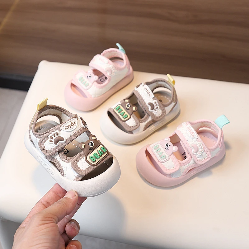 2026 cool Infant and toddler kids shoes, summer new style, girls' sandals, soft sole, cute boys' beach children sandals