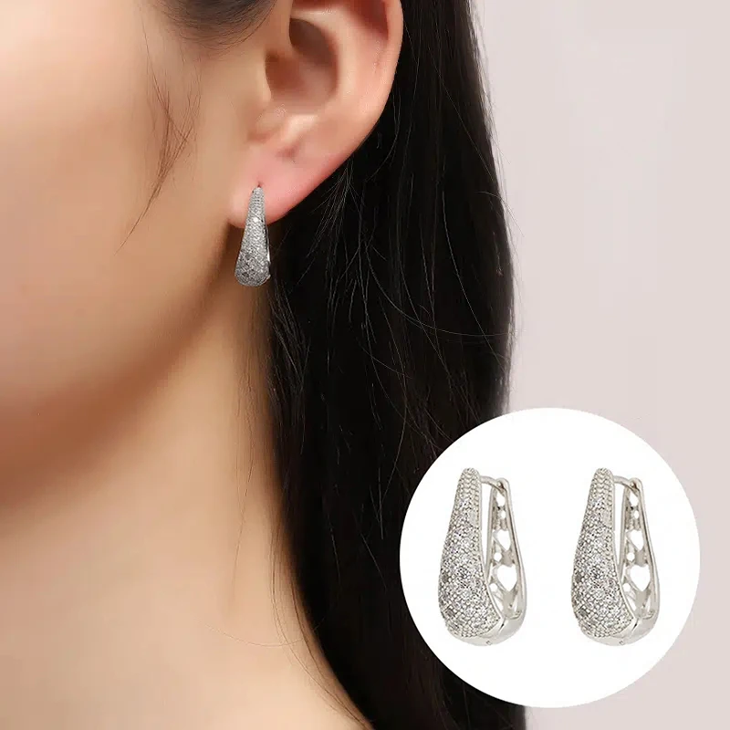Huitan Gold Color/Silver Color Hoop Earrings Female Luxury Bright Zirconia Accessories Delicat Hollow-out Design Party Jewelry