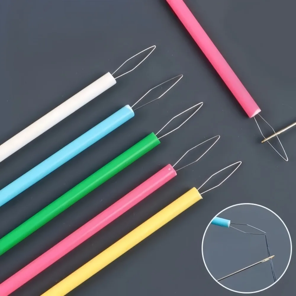 Plastic Cylindrical Colored Needle Threading Machine Is Used for Sewing Machine Thread Accessories Bead Tools DIY Accessories