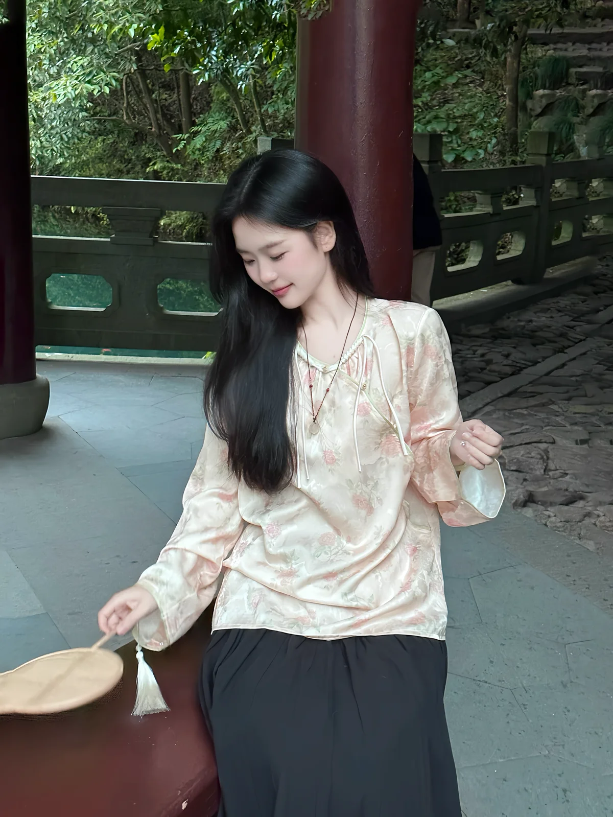 

Шелковая женская блузка с длинным рукавом, вышивкой, на пуговицах, с цветочным принтом, свободного кроя, в традиционном китайском национальном стиле