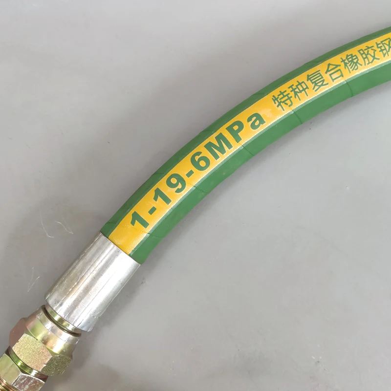 28:1 Pneumatic Pump Spray Machine Accessories Suction Tube and Feeding Tube view 3