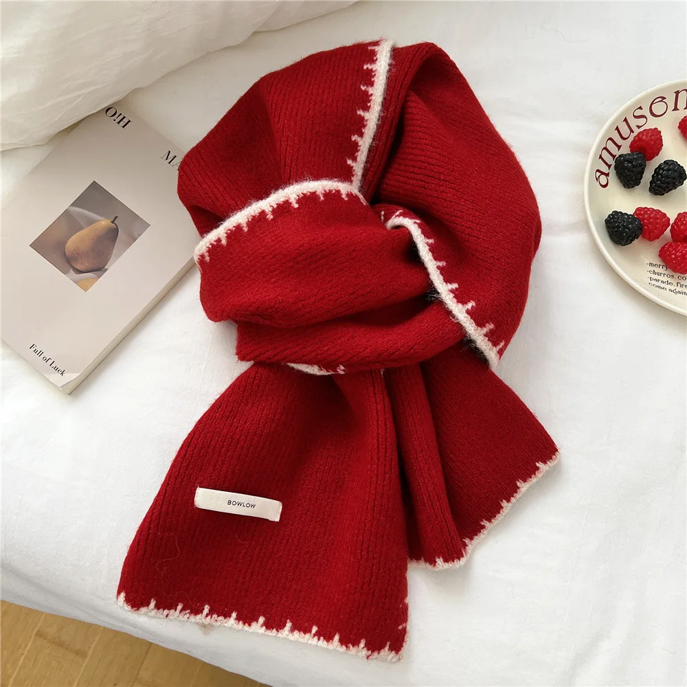 Super soft knitted scarf women's Christmas small fragrant wind heavy industrial lock edge craft versatile winter couple paragrap