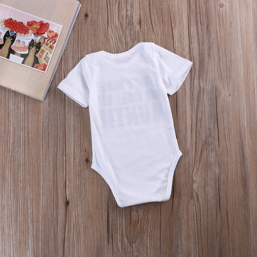 Unisex Newborn’s Letter Printed Romper Short Sleeve Round Neck Triangle Bodysuit for Summer Wear