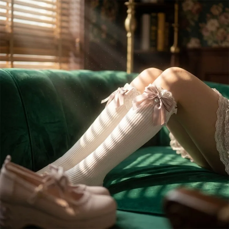 Gerippte kniehohe Damensocken mit Spitze und Schleife, elegante Baumwoll-Wadensocken, weiche, atmungsaktive Freizeitsocken für Lolita, Alltagskleidung, Geschenk – Detail 7