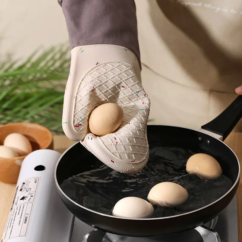 1 Pc Flexible Heat-resistant Silicone Oven Glove with Stylish Design Soft Microwave Glove Baking Supply Safe Kitchen Accessories