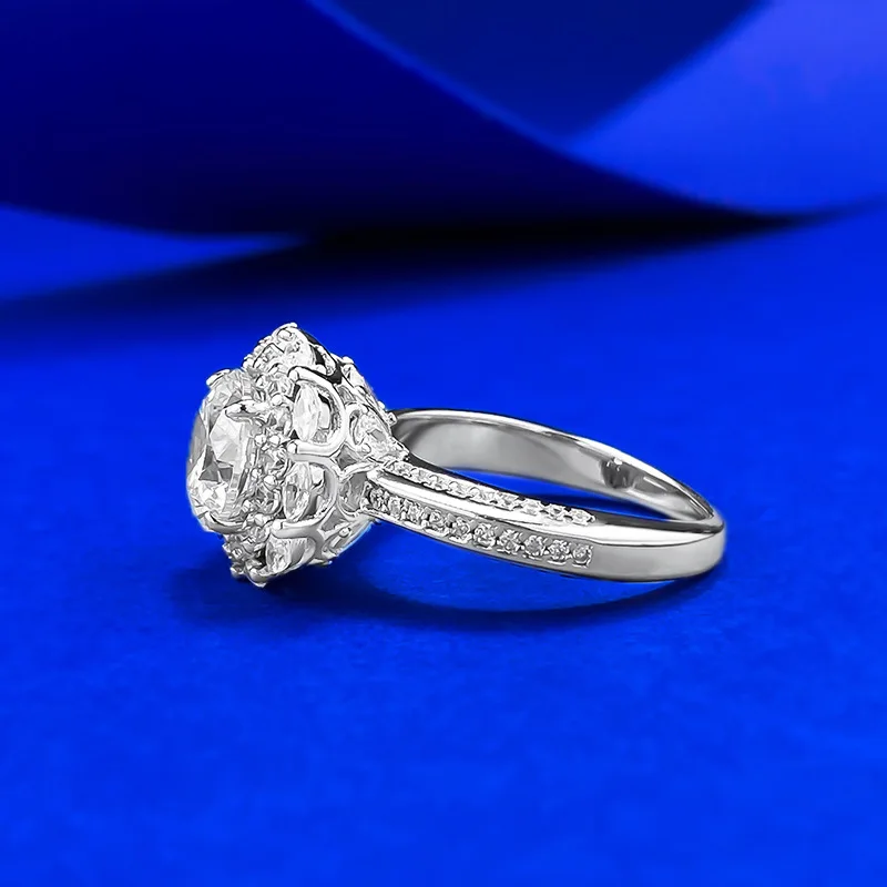 Luxury New Arrival S925 Sterling Silver Live Stream Collection Classic 8.0mm Round Diamond-Studded Ring with Cluster Setting Wom