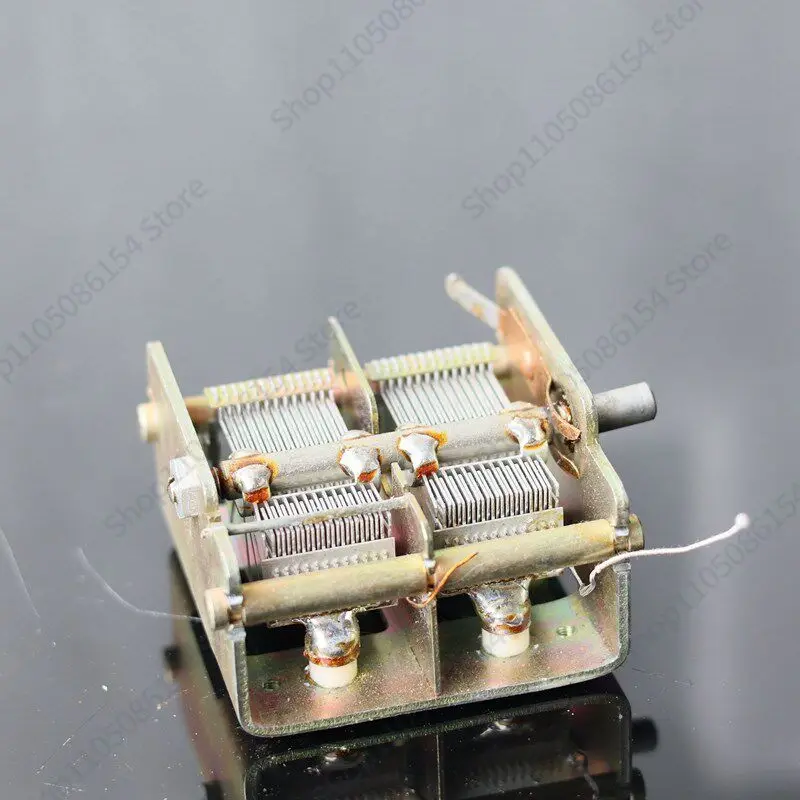 

Old goods disassemble the machine 2 * 15PF-500PF left and right double variable adjustable capacitor instrument radio tuning