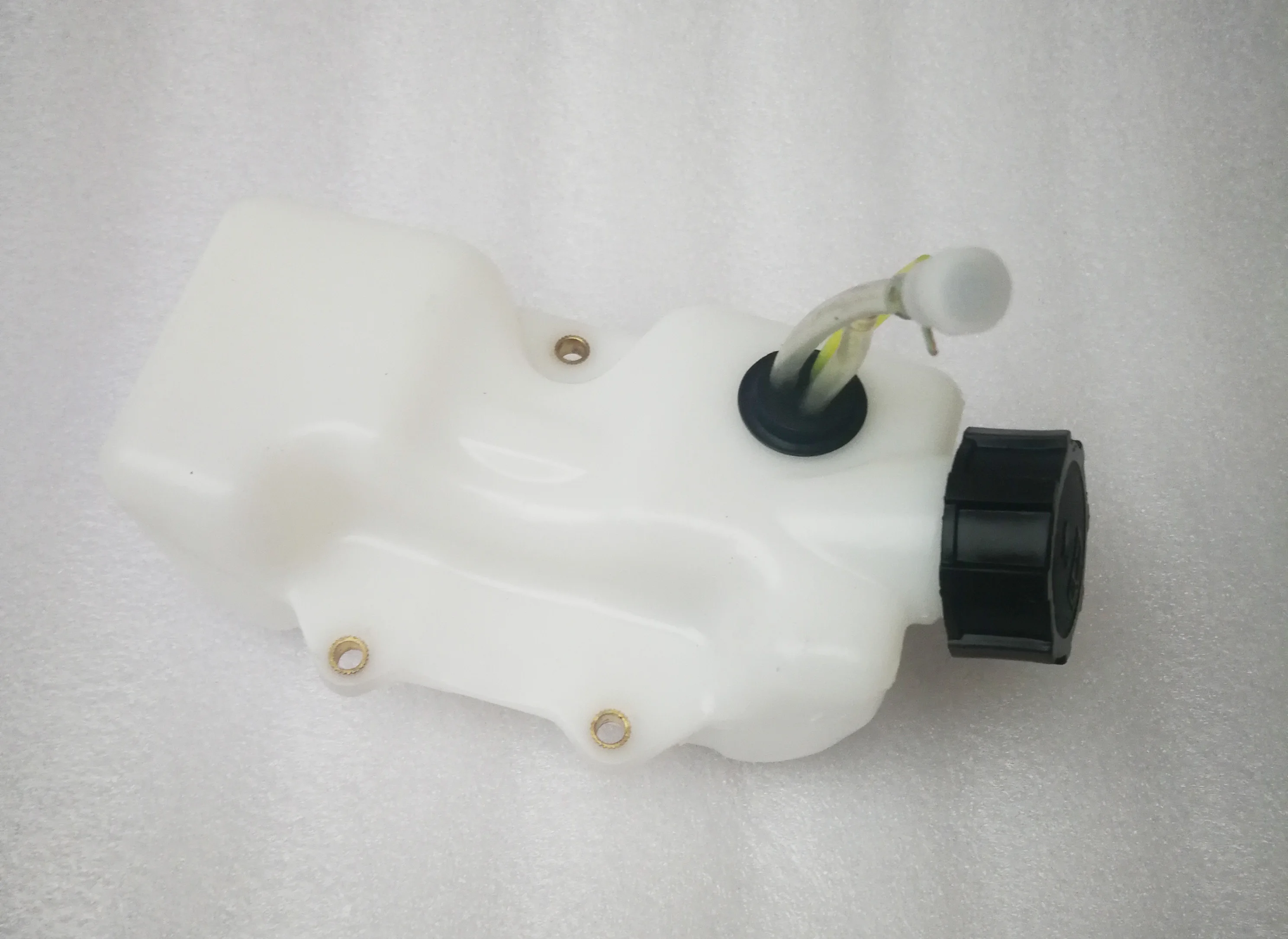 Fuel Petrol Plastic Tank Assembly For TU26 Grass Trimmer Brush Cutter Mower Hedge Pruner Engine Motor Spare Part