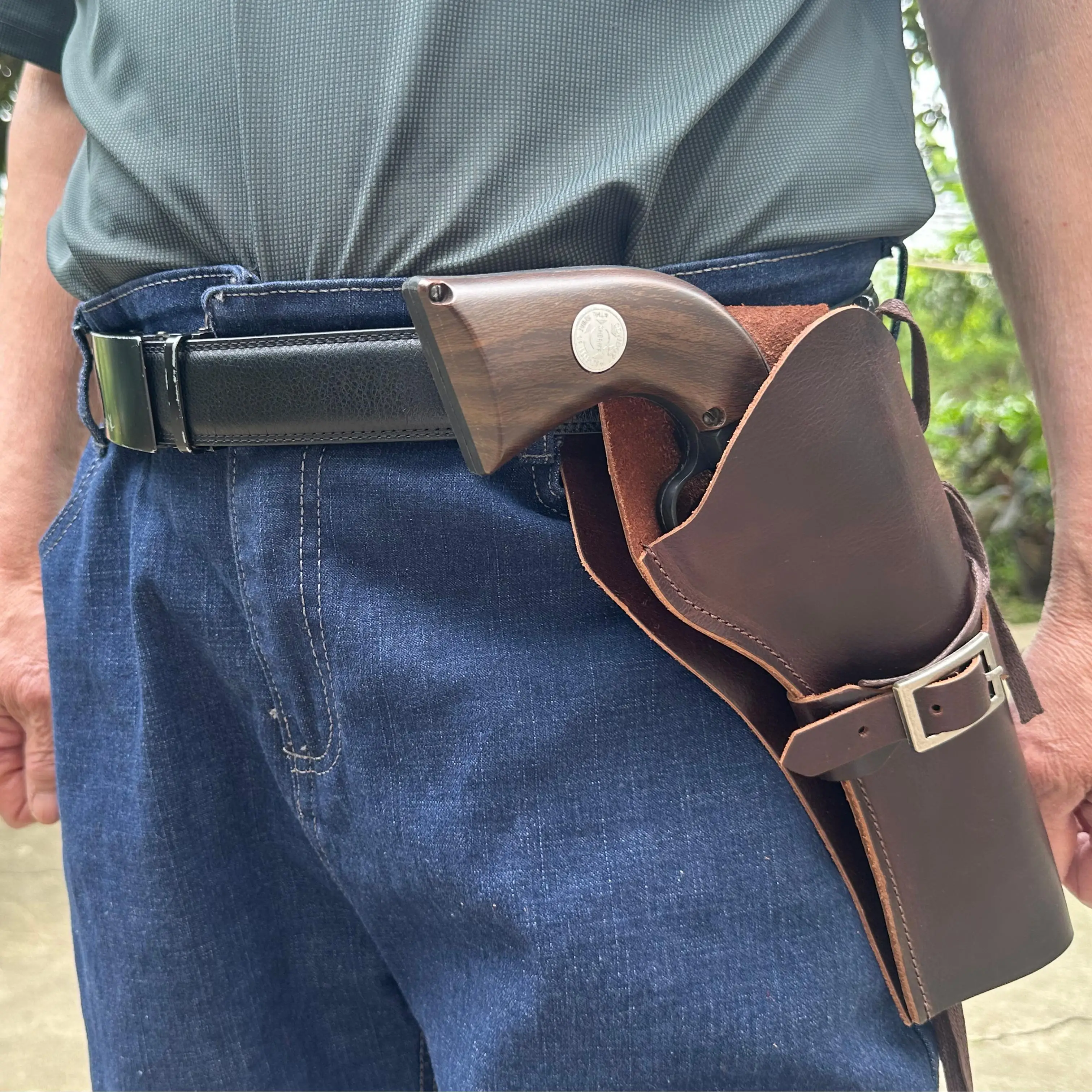 

medieval steampunk cowboy retro style colt m1873 leather revolver handgun holster festival cosplay costume props accessories