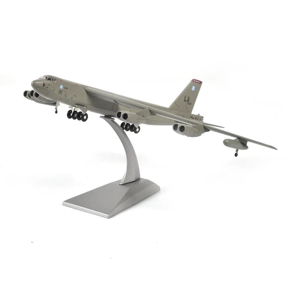 2024 1/200 Scale Alloy Model Diecast B52 Bomber Military Fighter B-52 Aircraft Model Drop Shipping Collection Gift Toys Display