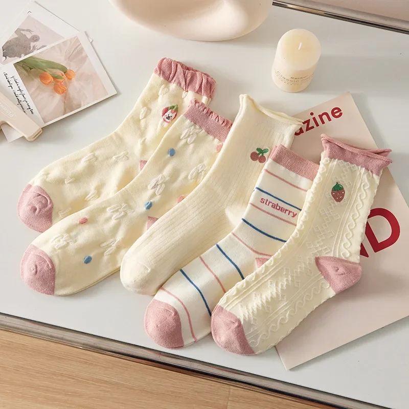 5 Pairs of Women's  Crew Socks with Beautiful Flowers, Cute Little Bear Patterns, Cute Unique, Fun, Comfortable Moisture-Wicking