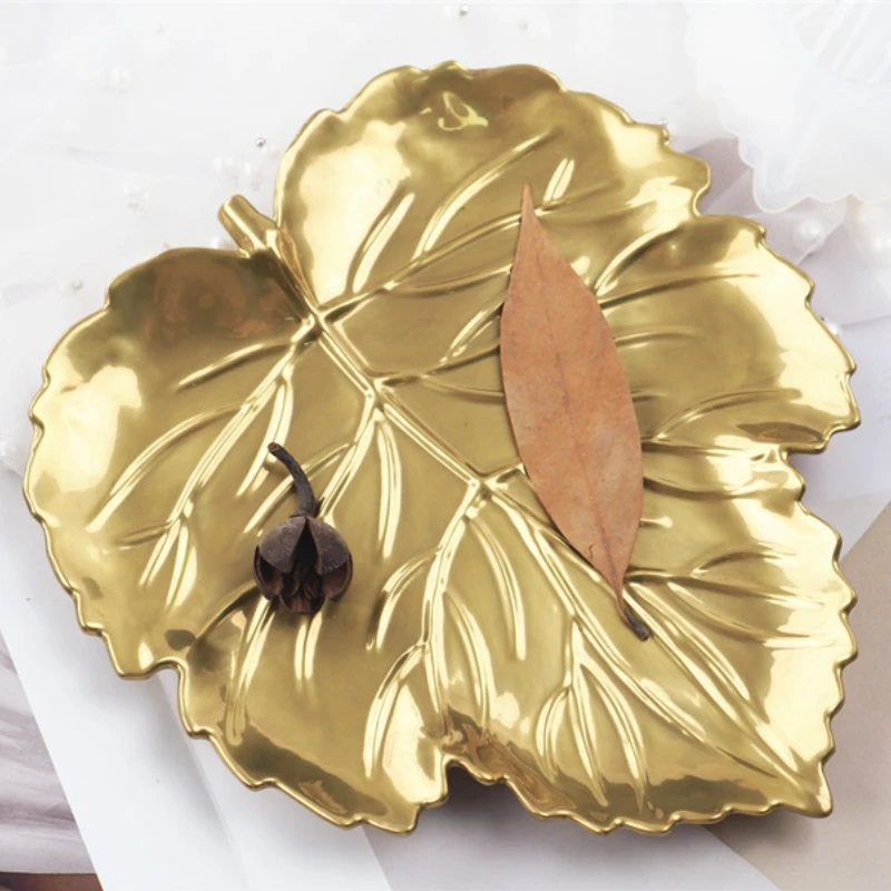 DIY Hemp Leaf Ashtray Silicone Mold Gypsum Maple Leaf Cosmetics Tray Storage Dish Decorative Ornament Resin Mold Home Handicraft