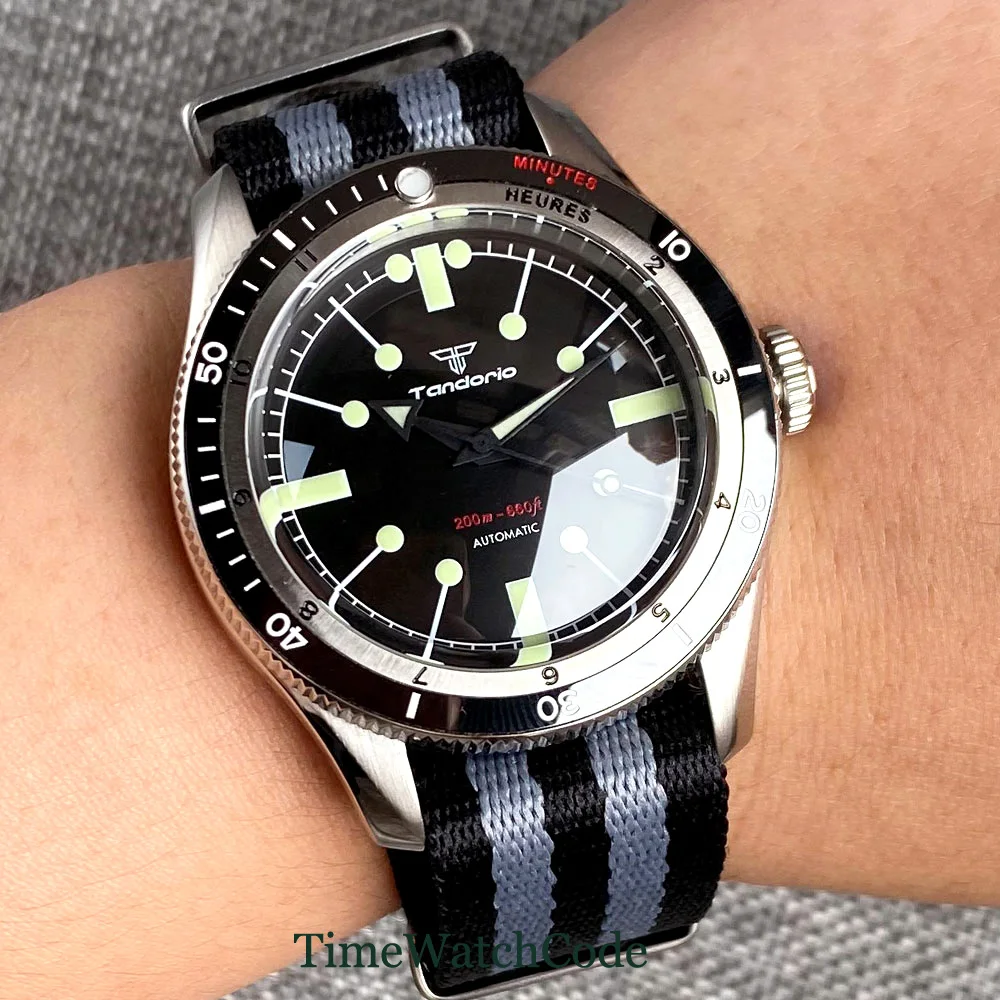 

Tandorio Automatic Diving Watch for Men Double Bow Domed Sapphire Crystal NH35 PT5000 Movt 200m Water Resist 40mm Luminous Dial