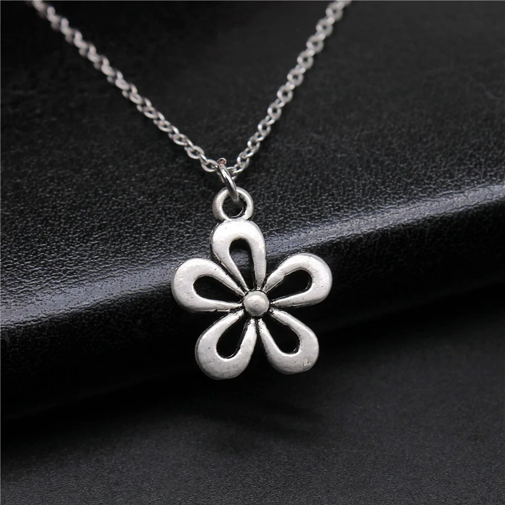 Simple Classic Fashion 18x15mm Antique Silver Color Chrysanthemum Flower Daisy Pendant Women Necklaces Choker Necklace