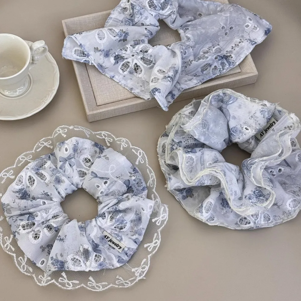 

1pc Fresh Sweet Girl Style Floral Large Intestine Headband Fashionable Lace Edge Tied With Horsetail Balls Hair Cord Headband