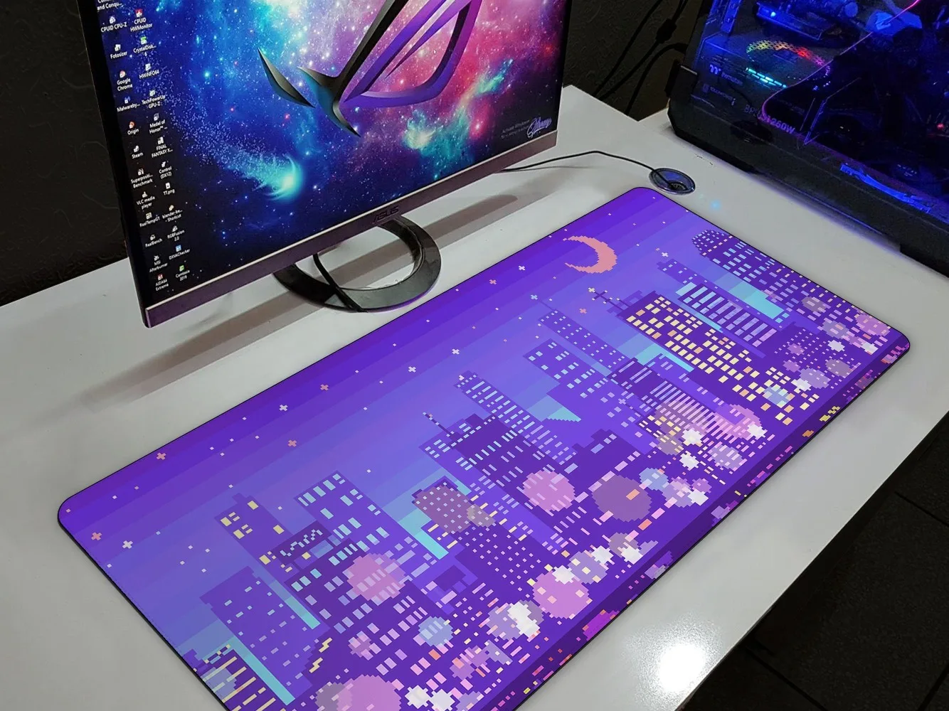 Retro anime desk mat, 90s vaporwave aesthetics, pastel pink/purple/lilac moon pixel art, desk accessories tapis de souris
