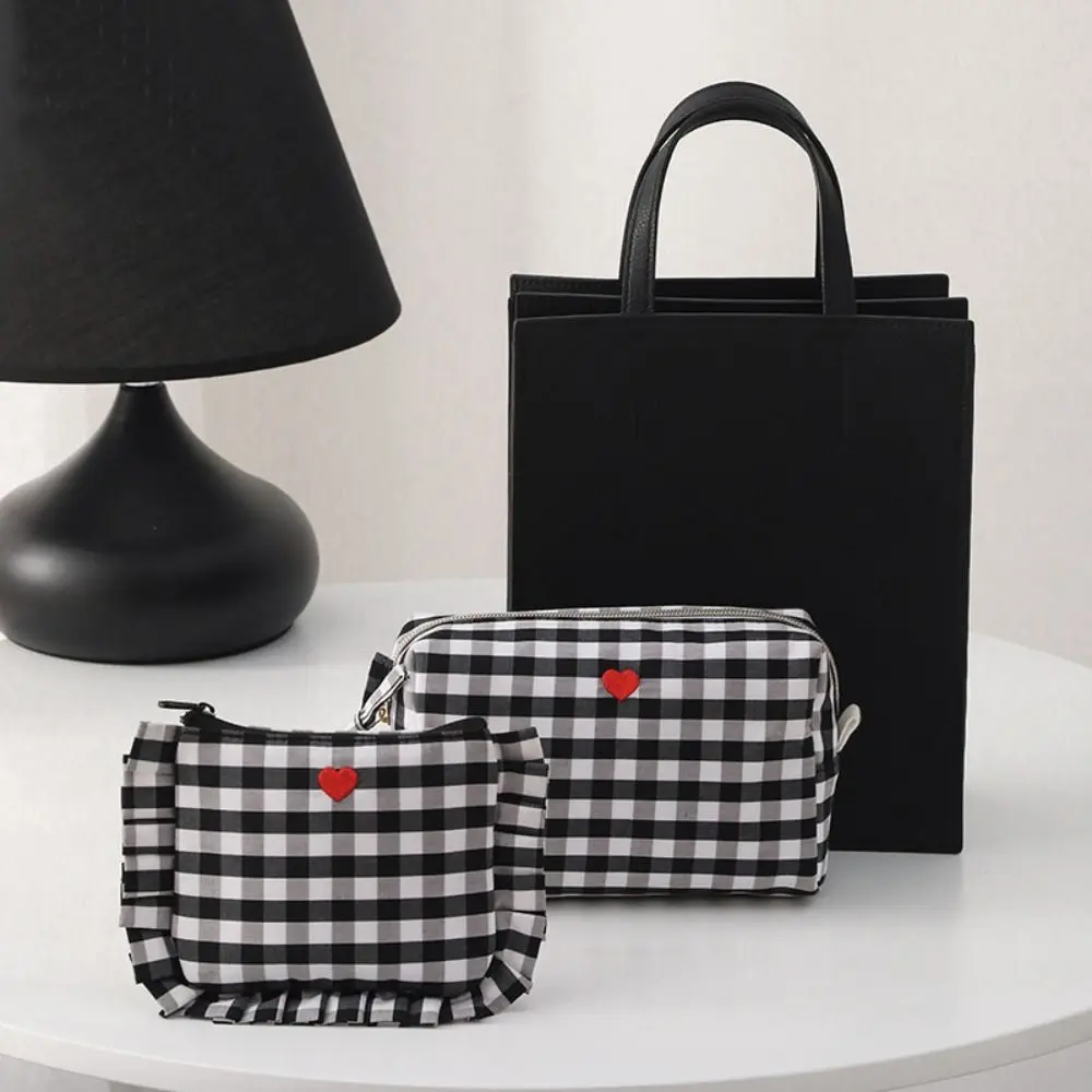 Cute Plaid Cosmetic Bags Pouch Portable Heart ricamato Storge Handbag grande capacità piccola borsa per il trucco quadrata da viaggio