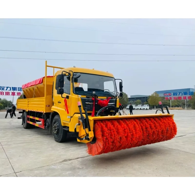 Dongfeng 4x2 Multi-functional Snow Removal  Is Equipped with a Snowplow and a Snow Melting Spreader Snow Removal Brush
