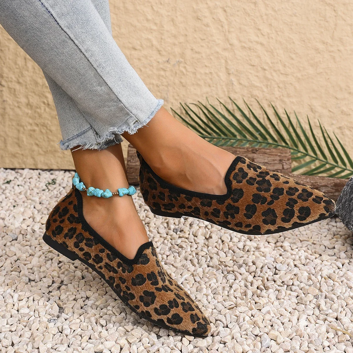 

Women Flats Shoes Casual Low Heel Luxury Sneakers Woman Ballet Flats Pointed Toe Barefoot Loafers Slip-on New Zapatos De Mujer