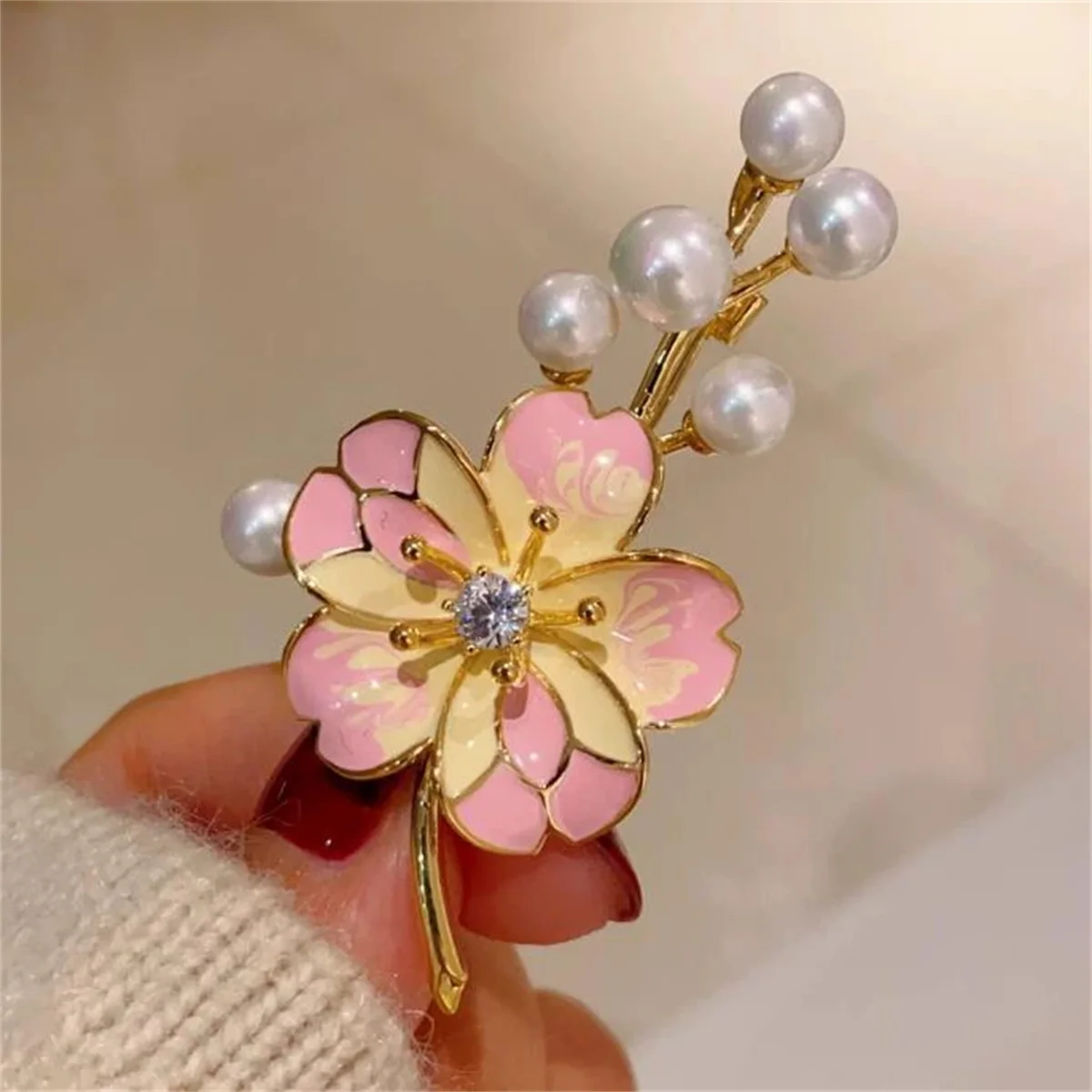 

1Pc Exquisite and Elegant Cherry Blossom Brooch Pin Drop Oil Alloy Luxury Jewelry Accessories Party Banquet Souvenir Gift 2025