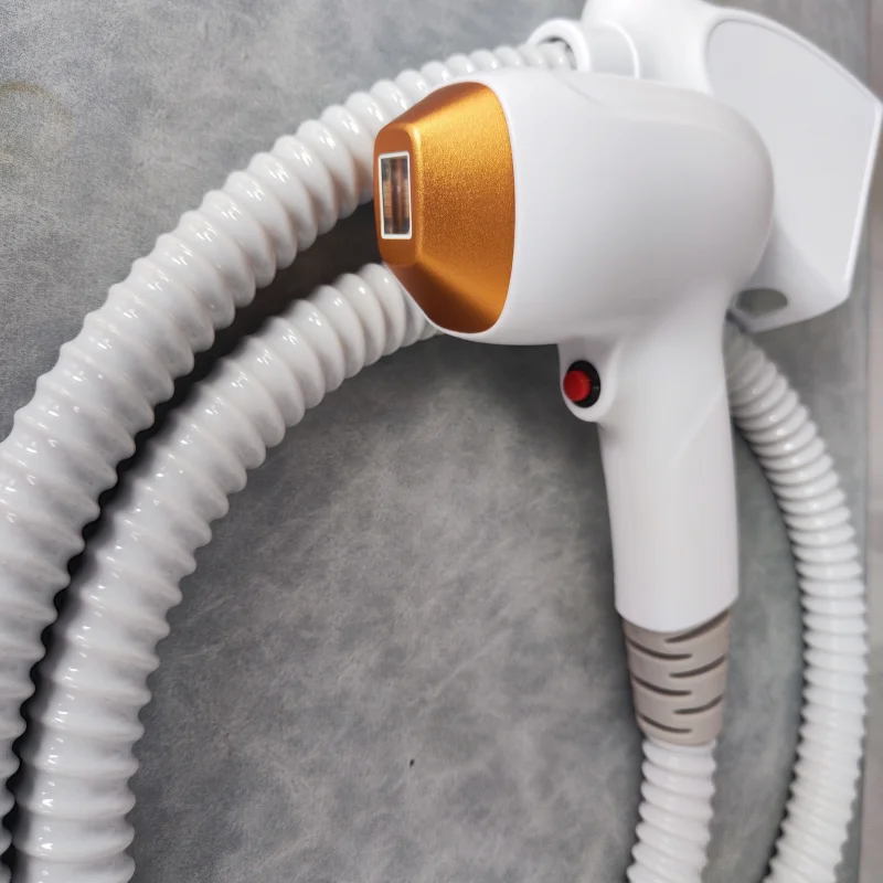 

Diode Laser 808 Hair Removal Machine Soprana Professional Tri Waves Platinum Ice Titanium Laser Epilator 3500W for Salon Spa