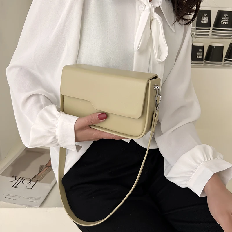 

Niche Design Retro High-end Texture Single Shoulder Crossbody Bag Small Square Bag Simple Versatile Women's Bag 2025 Spring New