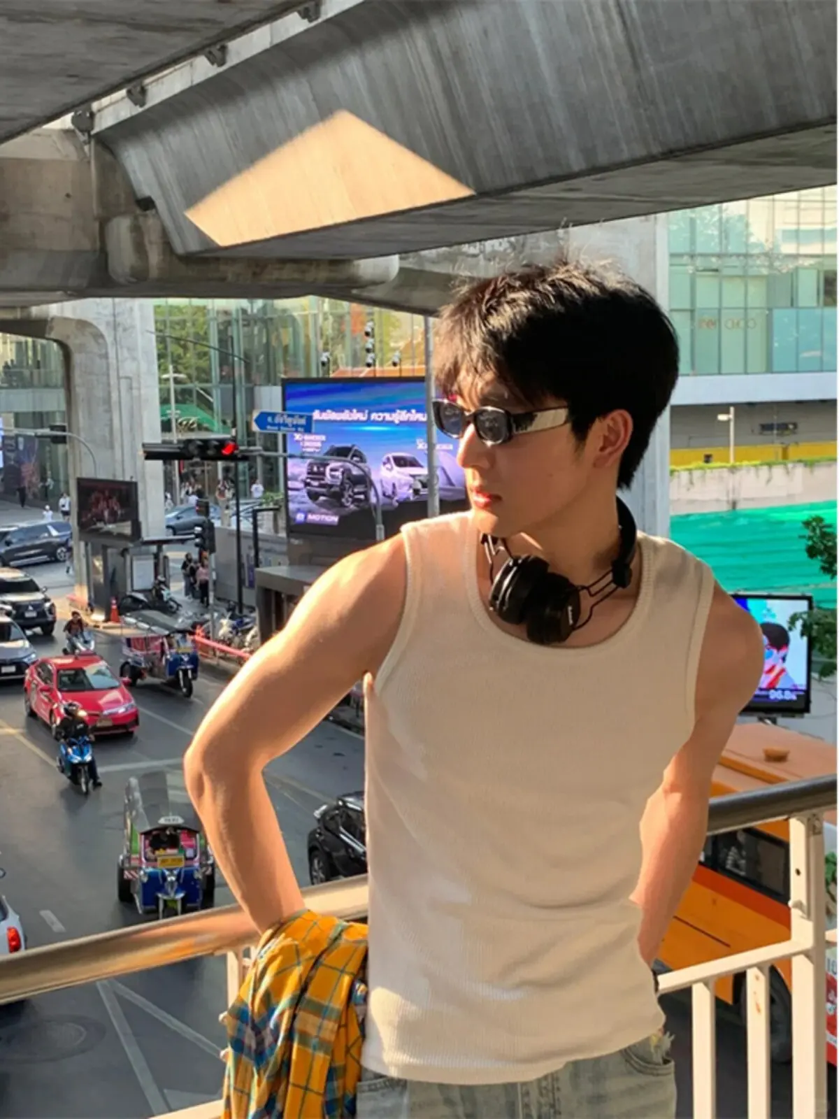 White Striped Knitted Vest Men's Summer Ice Silk Threadless Sweatshirt Sports Fitness Overhead Sleeveless T-Shirt Shoulder Pad