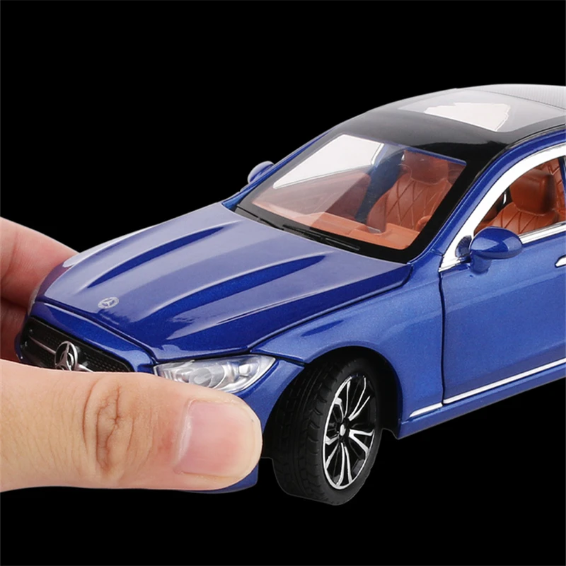 Modelo de coche de aleación E300 L, vehículo de juguete de Metal fundido a presión, simulación de sonido y luz, colección de regalos para niños, 1:24, Clase E