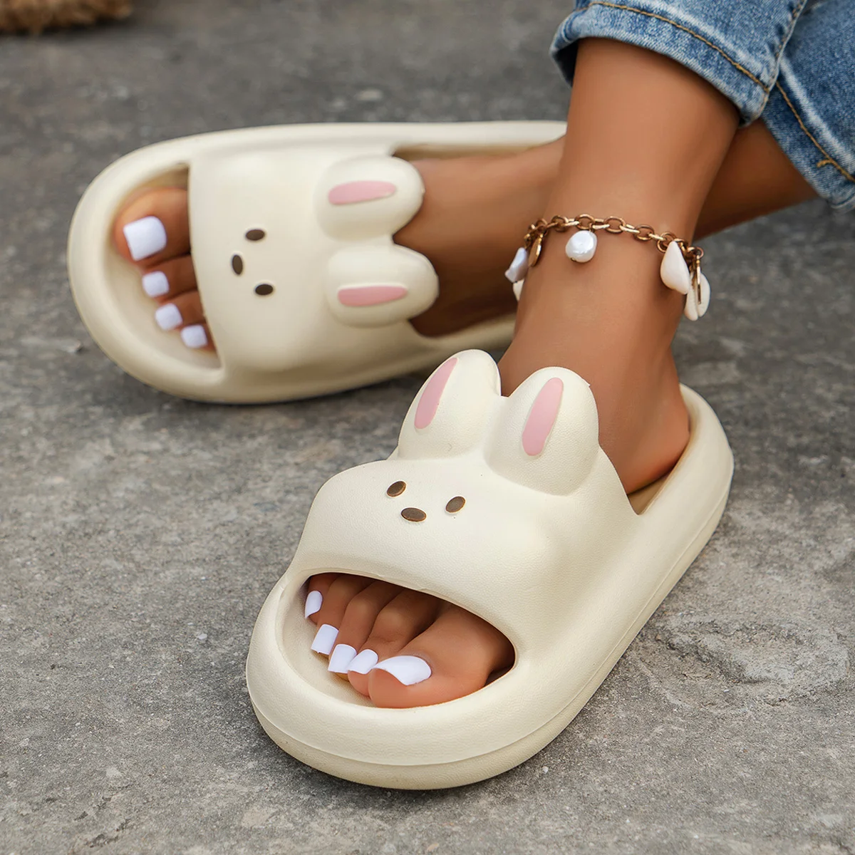 New Women's Cute Slippers Fashionable and Versatile Home Slippers Bathroom Sandals