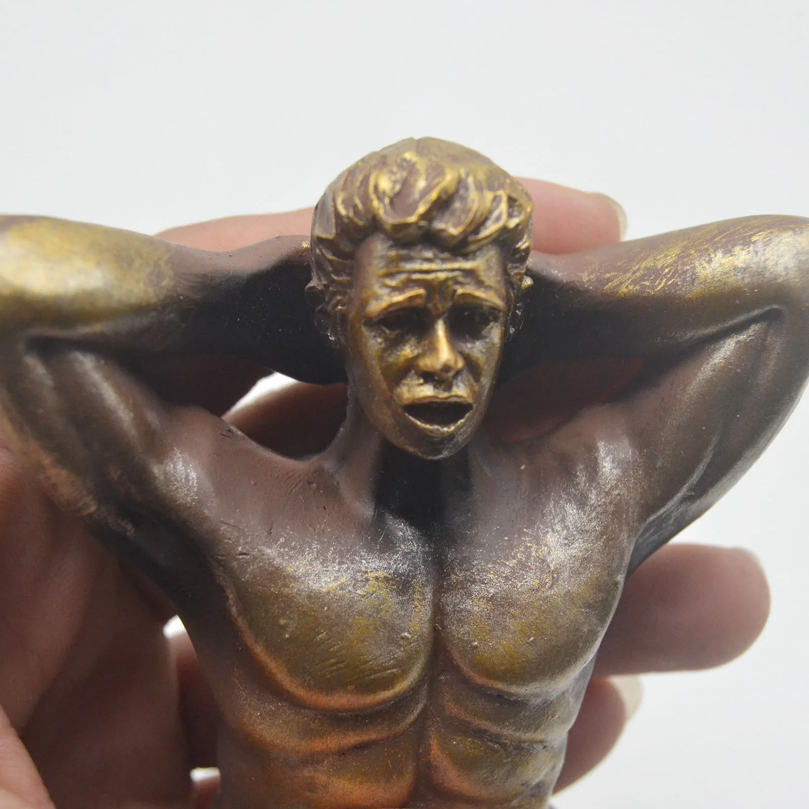 Practical Joke Doorbell Decoration Resin Male Figure Knocking Garden Decorations Christmas Prank Indoor Creative Resin Ornaments