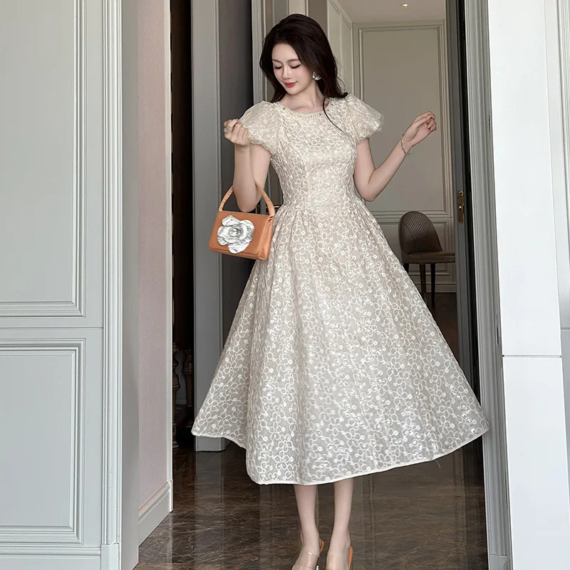

2026 summer French vacation style bubble sleeve pendulum lace dress sweet temperament waist dress 45147