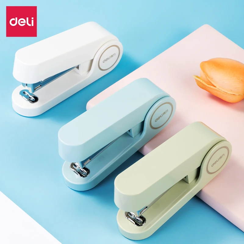 델리 표준 스테이플러 세트, 사무실, 대학 및 가정용. 미끄럼 방지 바닥, 막힘 없는 메커니즘 및 편안한 그립 기능