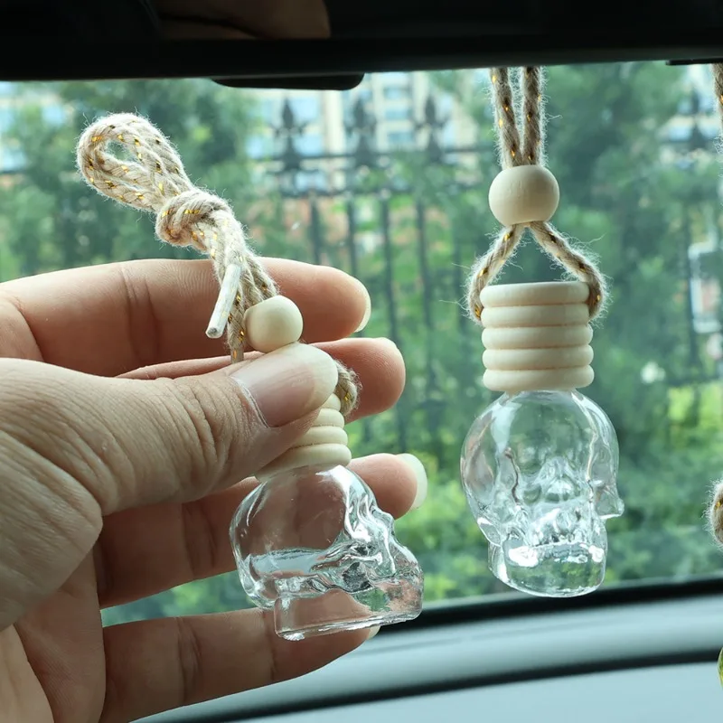 Car Air Freshener Diffuser Perfume Aromatherapy Essential Oil Bottle Car Pendant Perfume Skull Empty Bottle Aromatherapy Bottle