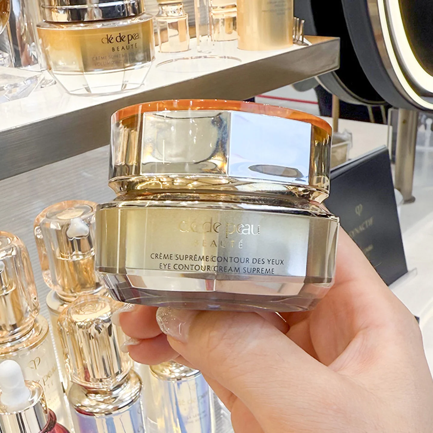 yZ[zyEKiz    cpb  NEhE|[ {[e N[C[r15g  {  N[(ڂƗp)  n WP