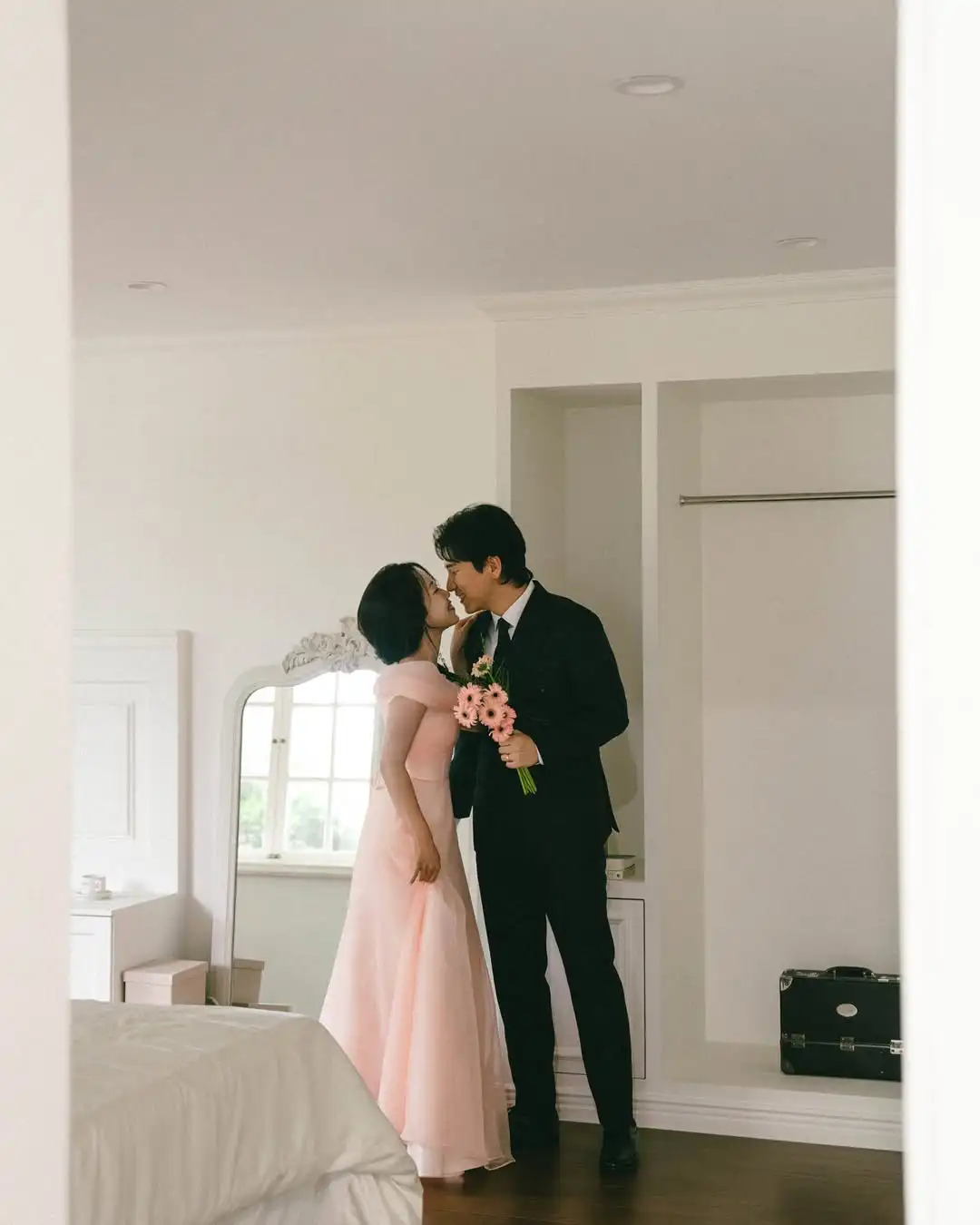 Giyu rose Simple a-ligne robes de soirée Organza épaules dénudées personnalisé corée Photoshoot grande taille parole longueur robe de mariée 2025