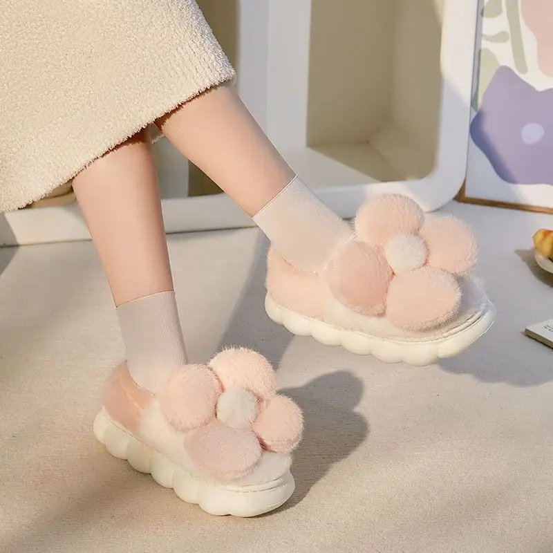 

2025 New Women's Winter Floral Cotton Plush Slippers Indoor Anti-Slip Closed Heel Warm Princess Style Shoes