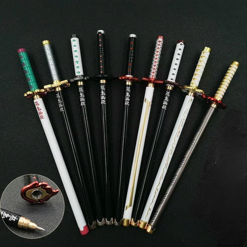 Bolígrafo de Gel de Anime japonés para niños, 17 estilos, 0,5mm, recarga negra, utilería de Cosplay, regalo para estudiantes, espada SlayerWeapon