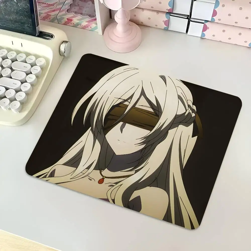 Sword Maiden Goblin Slayer Mousepad Small LockEdge Mouse Pad For Gamers Computer Desk Pad Rectangular Anti-slip Rubber