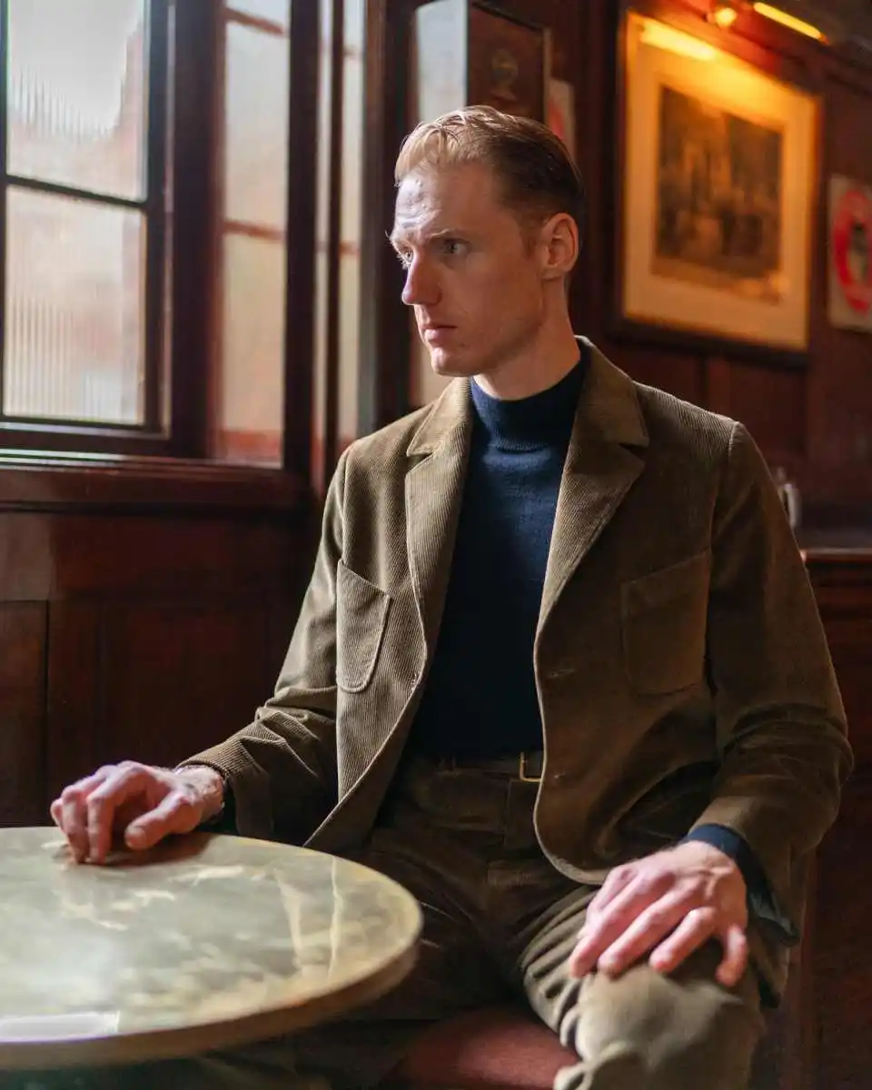 Winter Wedding Men Suit Business Wear Tailor-Made Gentleman Tuxedo 2 Pieces Coat Pants Party Singer Groom Suits Size Customized