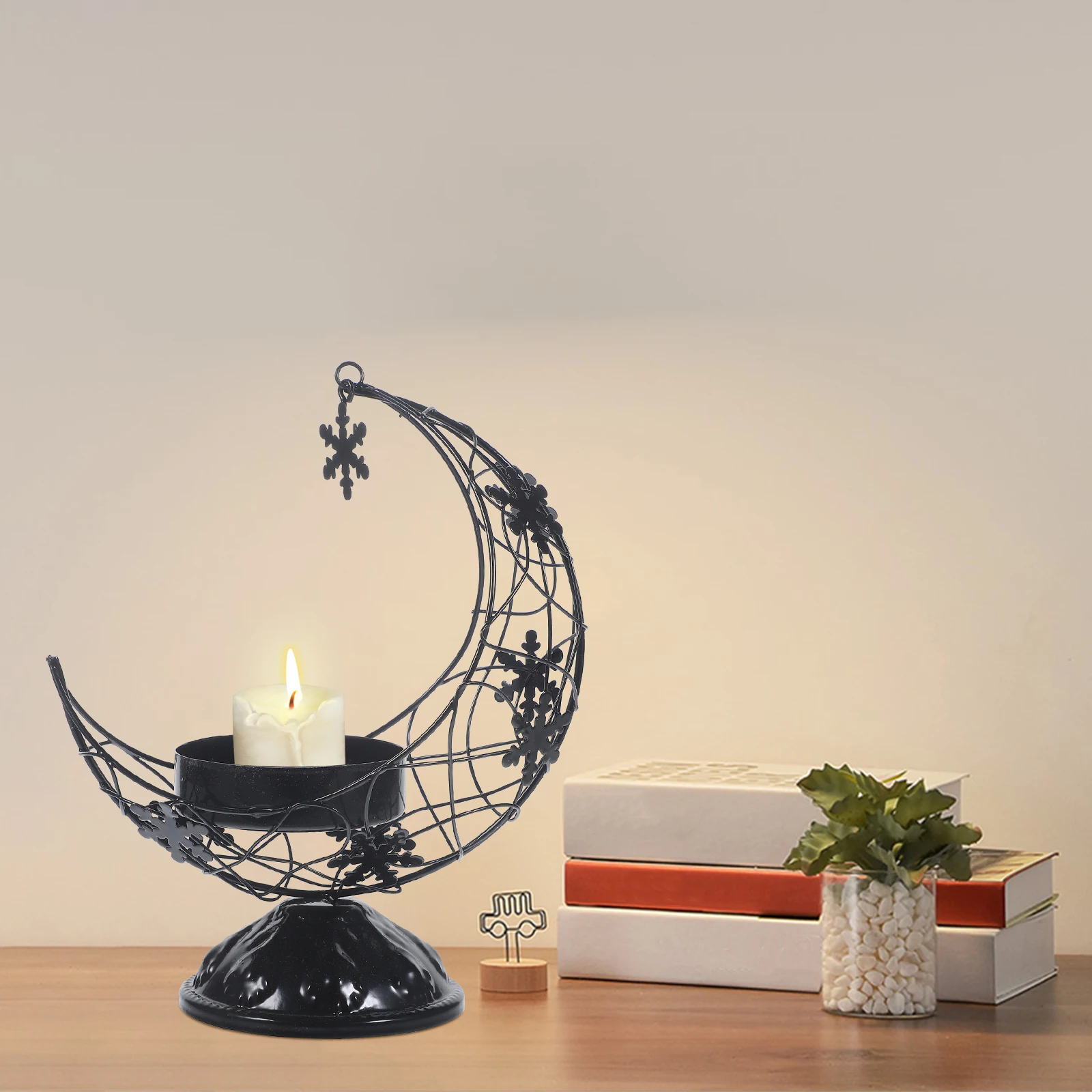 

Metal Moon Holder Golden Elegant Desktop Decor Wedding Home Decoration Hollow Design Iron Candlestick Tealight Holder For