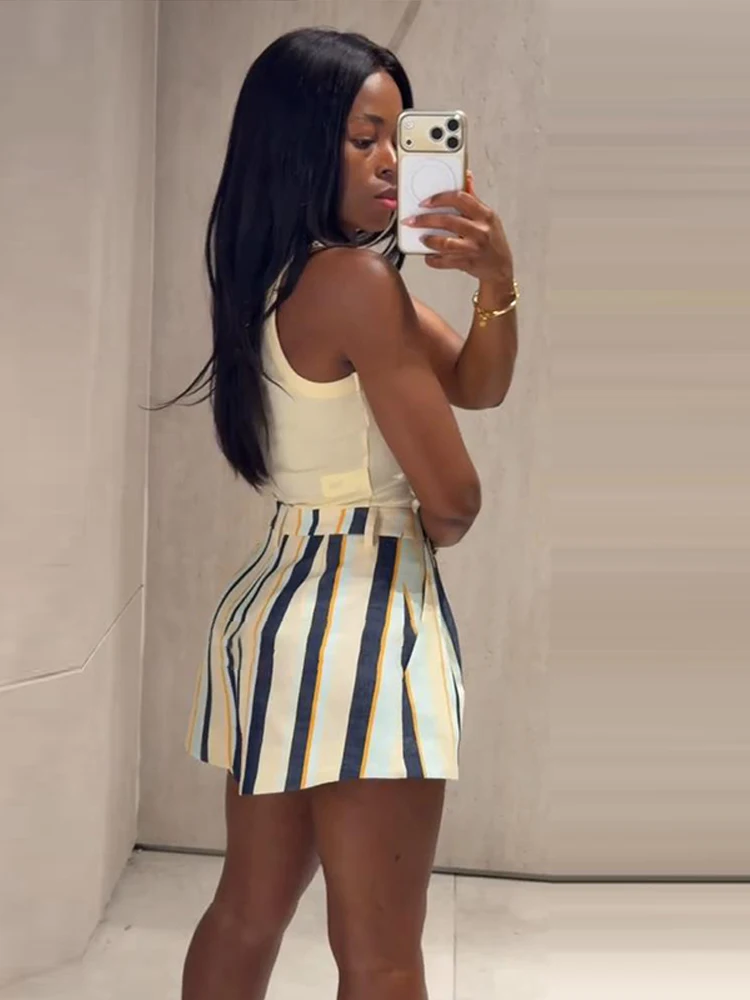 Midi-Shorts mit Streifenmuster für Damen, Streetwear-Stil, Einzelknopfverschluss, Taschen, Paneel-Design, Locker Sitzende Kurze Hose, Modische Damenkleidung für Party und Straße – Detail 6