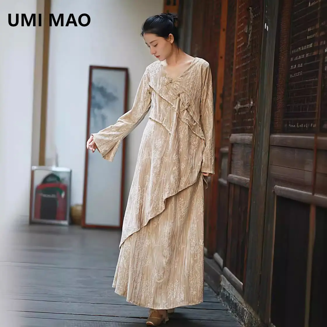 UMI MAO Velvet Set Women's Spring Summer 2024 New Chinese Style Printed Top Half Skirt Sets Femme