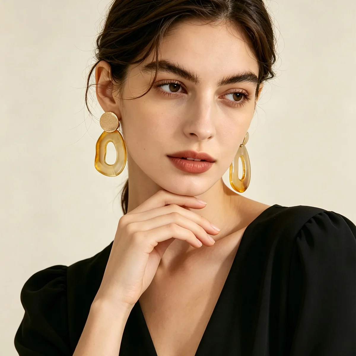 AliExpress smudged resin earrings women's face small dark amber caramel stud earrings niche geometric exaggerated oval earrings