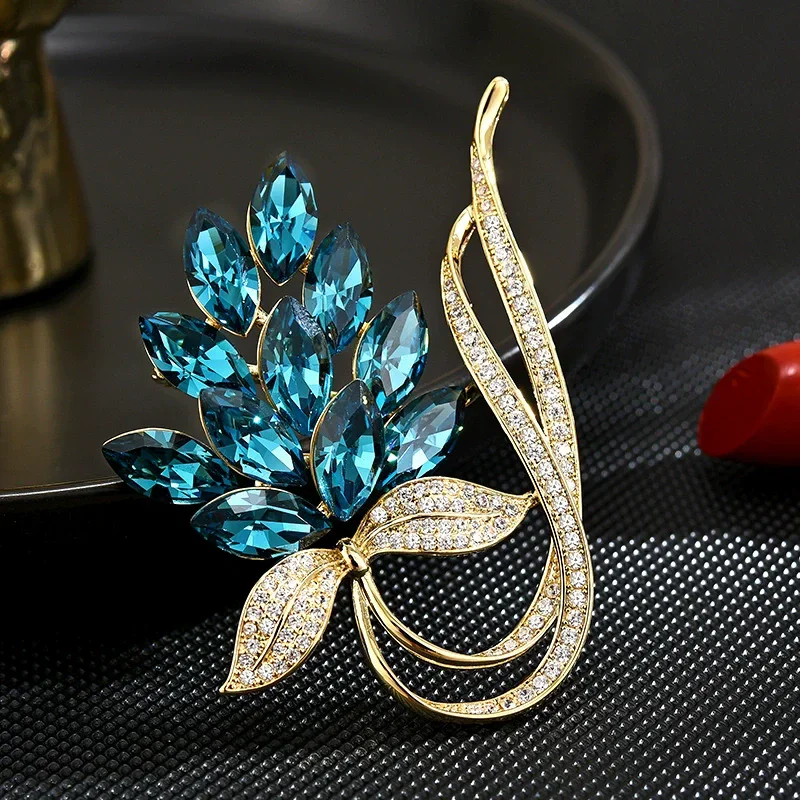 1pc Delicate Brooch for Women Men Eye-Catching Pin Accessory for Stage&Special Occasions Memorable Gift Item 2025